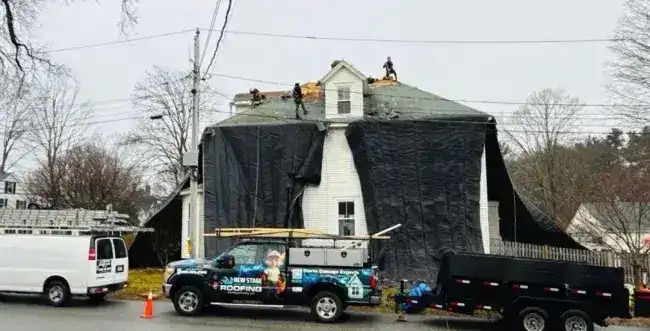 Imgi 17 contractors performing emergency roof repair 652w